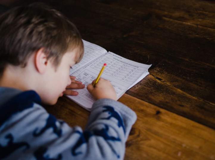 10 formas de ayudar a tus hijos a tener éxito en el aprendizaje en casa