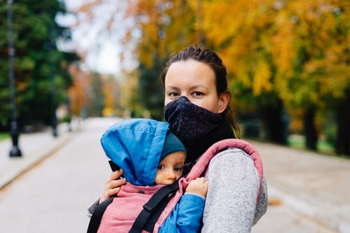 Superando la pandemia siendo mamá o convirtiéndose en una.