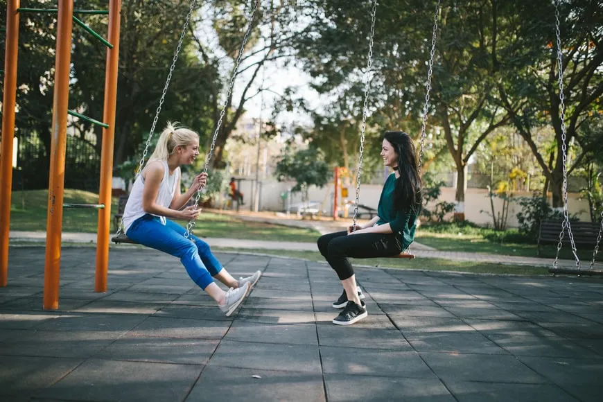 ¿Por qué no tenemos conversaciones profundas con extraños?